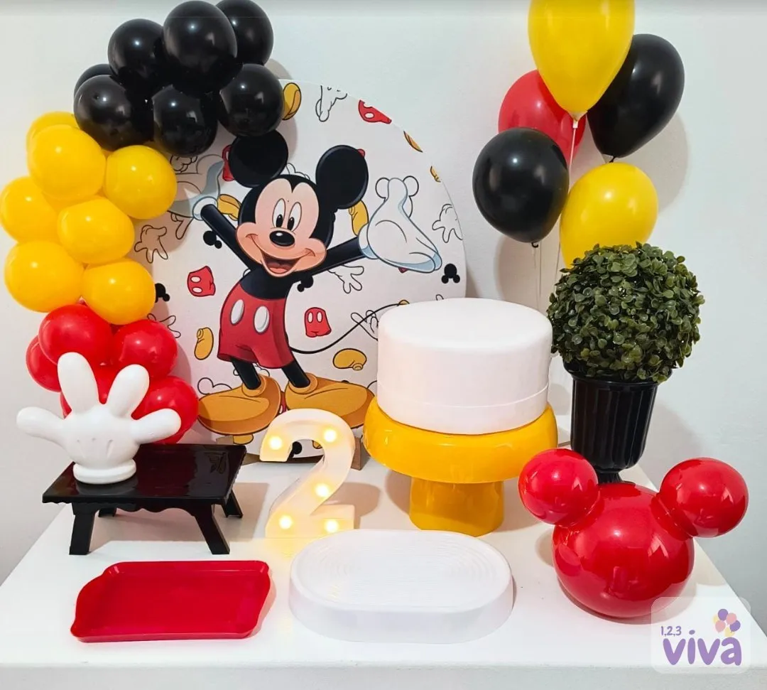 Kit de mesa com tema do Mickey